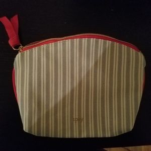 Makeup bag